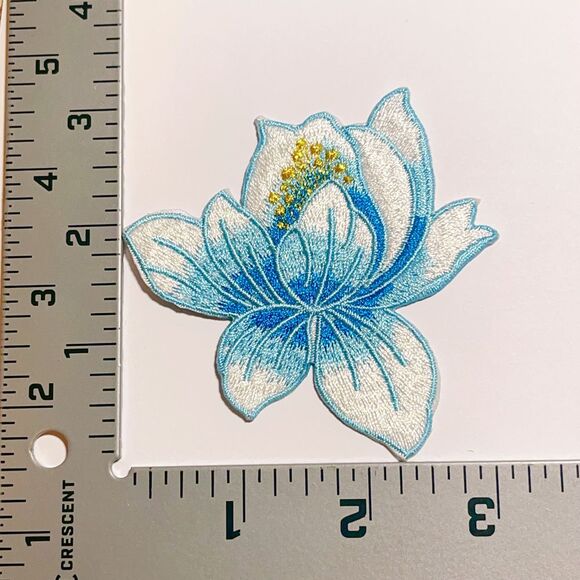 iron on‎ patch-blue lotus flower-crafts - Picture 2 of 3